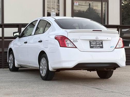 2016 Nissan Versa 1.6 S+