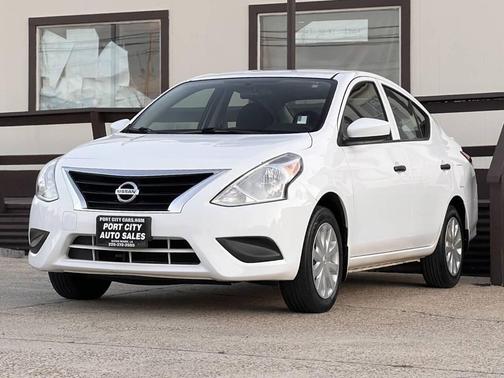 2016 Nissan Versa 1.6 S+