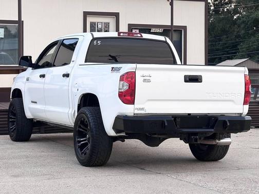 2014 Toyota Tundra SR5