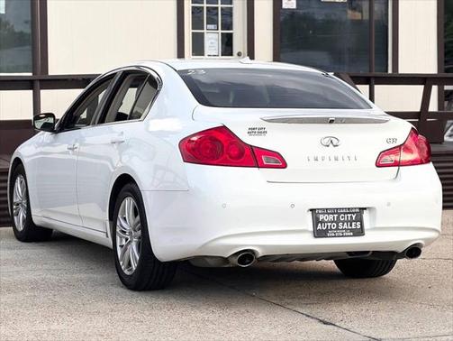 2011 INFINITI G37 Journey