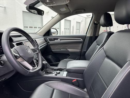 2022 Volkswagen Atlas 3.6L SE w/Technology