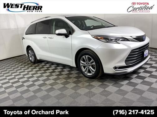 2022 Toyota Sienna Platinum 7 Passenger