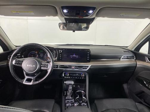 2022 Kia K5 EX
