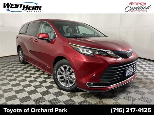2021 Toyota Sienna XLE 8 Passenger