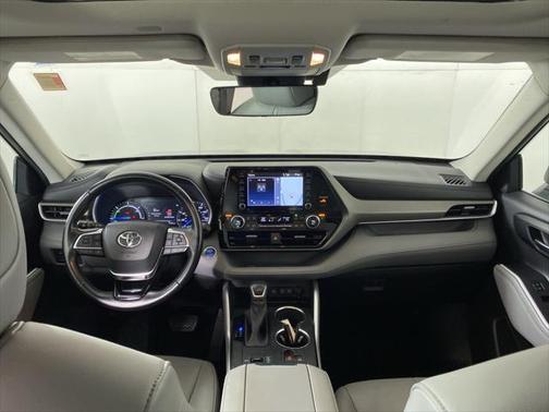 2020 Toyota Highlander Hybrid XLE