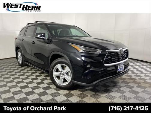 2025 Toyota Highlander LE