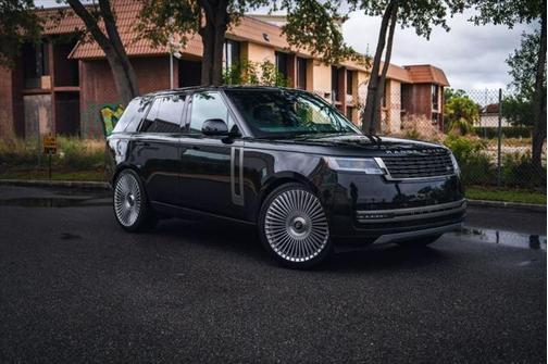 2025 Land Rover Range Rover P530 SE
