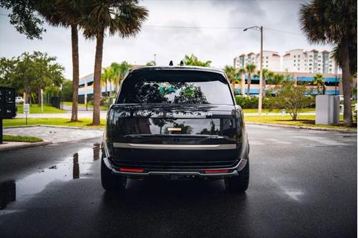 2025 Land Rover Range Rover P530 SE