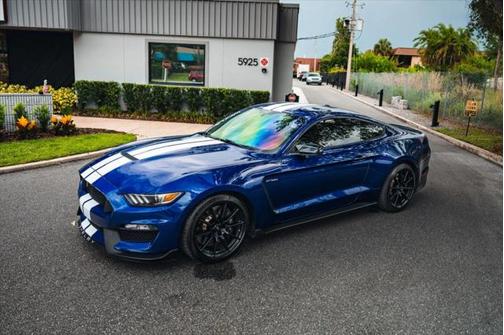 2016 Ford Shelby GT350 Base