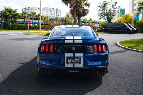 2016 Ford Shelby GT350 Base