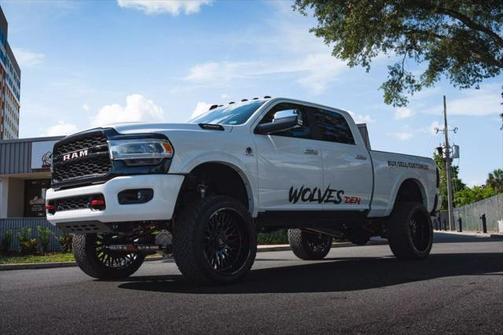 2019 RAM 2500 Laramie Crew Cab 4x4 6'4' Box
