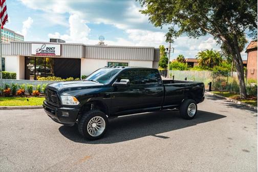 2017 RAM 3500 Tradesman Crew Cab 4x4 8' Box