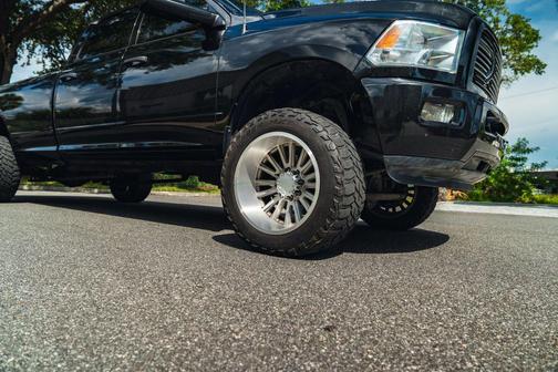 2017 RAM 3500 Tradesman Crew Cab 4x4 8' Box