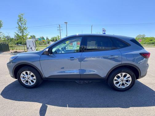 VAPOR BLUE METALLIC 2025 Ford Escape Active