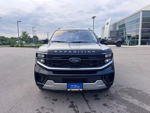 Agate Black Metallic 2025 Ford Expedition Max Platinum