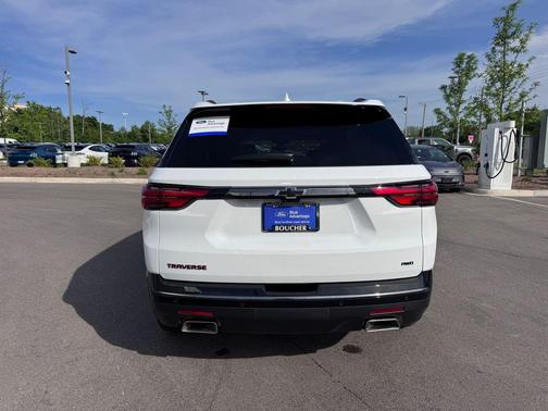 Summit White 2023 Chevrolet Traverse Premier