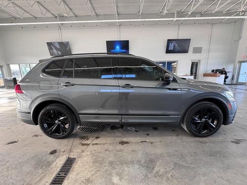 2024 Volkswagen Tiguan 2.0T SE R-Line Black 4MOTION