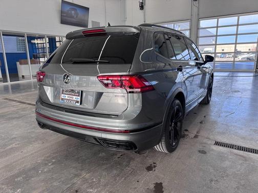 2024 Volkswagen Tiguan 2.0T SE R-Line Black 4MOTION
