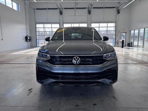 2024 Volkswagen Tiguan 2.0T SE R-Line Black 4MOTION
