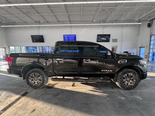 2017 Nissan Titan Platinum Reserve