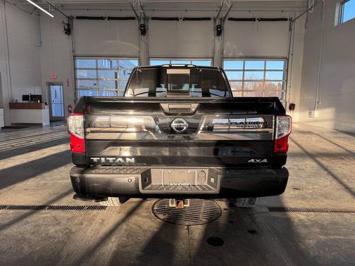 2017 Nissan Titan Platinum Reserve