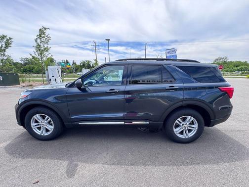 STONE BLUE METALLIC 2024 Ford Explorer XLT