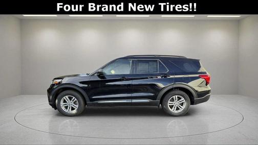 AGATE BLACK METALLIC 2021 Ford Explorer XLT