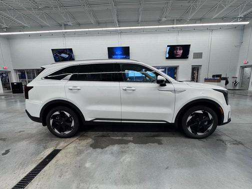 2025 Kia Sorento Hybrid EX