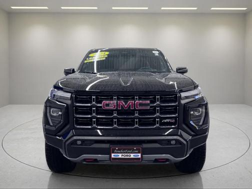 Onyx Black 2024 GMC Canyon AT4