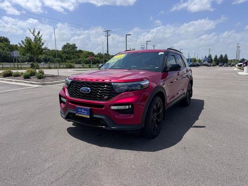 Rapid Red Metallic Tinted Clearcoat 2022 Ford Explorer ST