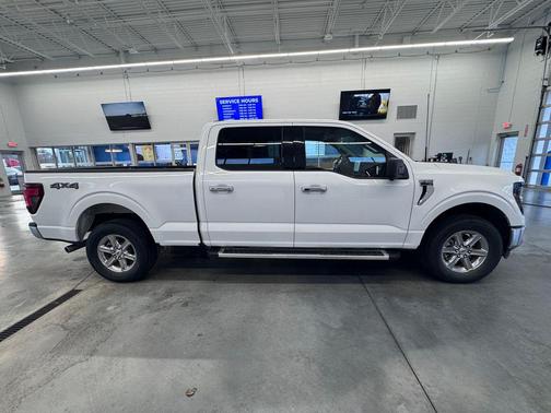 OXFORD WHITE 2024 Ford F-150 XLT