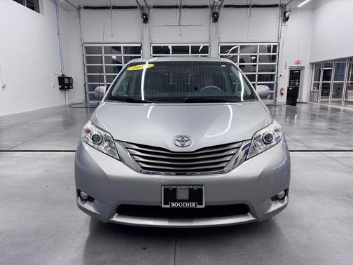 2013 Toyota Sienna XLE