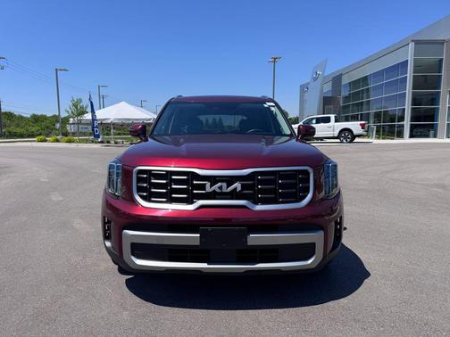 Dawning Red 2023 Kia Telluride S