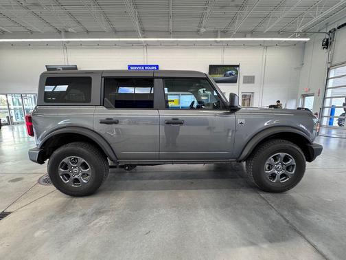CARBONIZED GRAY METALLIC 2025 Ford Bronco Big Bend