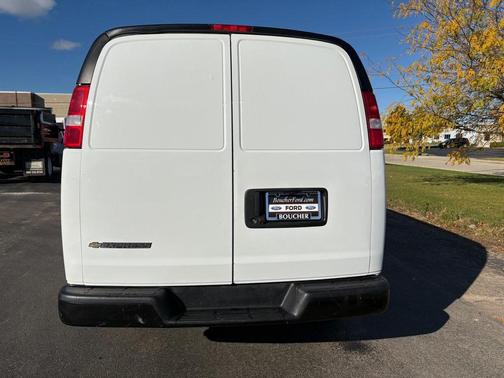 2023 Chevrolet Express 2500 RWD 2500 Regular Wheelbase WT