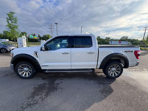 STAR WHITE METALLIC TRICOAT 2022 Ford F-150 Lariat