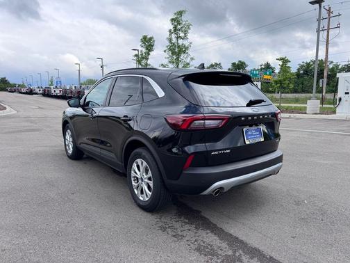 AGATE BLACK METALLIC 2023 Ford Escape Active