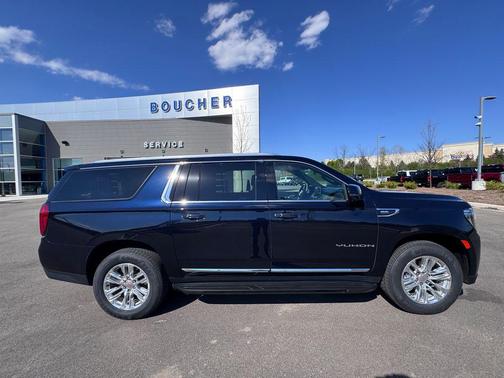 Midnight Blue Metallic 2021 GMC Yukon XL SLT