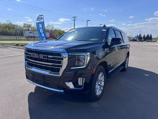 Midnight Blue Metallic 2021 GMC Yukon XL SLT