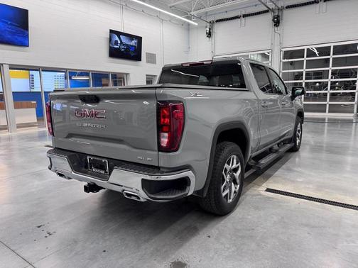 2024 GMC Sierra 1500 SLE