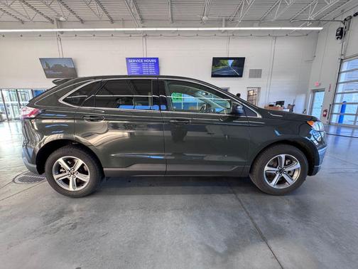 FORGED GREEN 2024 Ford Edge SEL