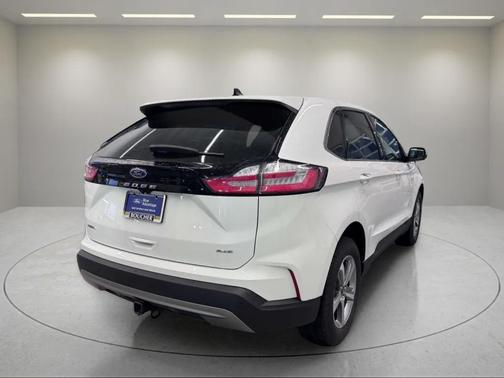 STAR WHITE 2024 Ford Edge SEL
