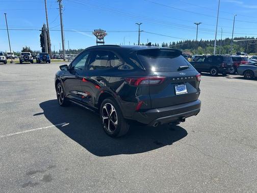 AGATE BLACK METALLIC 2024 Ford Escape ST-LINE SELECT