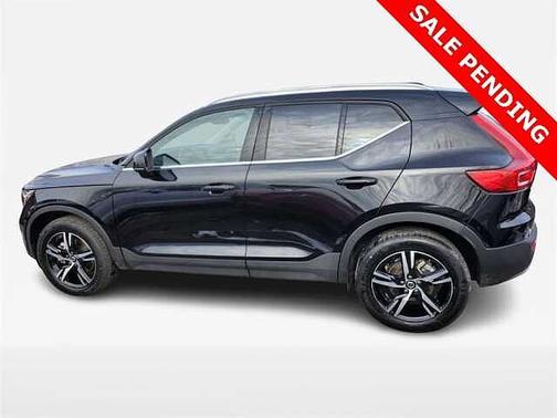 2025 Volvo XC40 Core