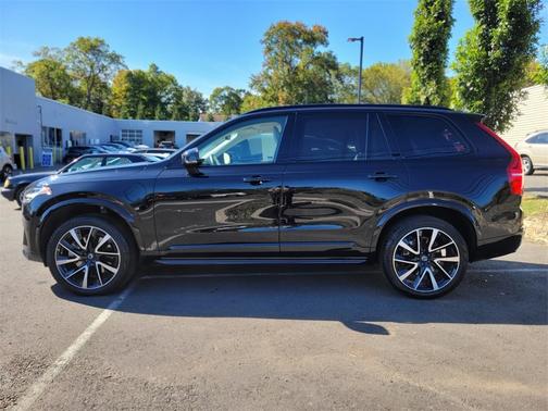 2023 Volvo XC90 Recharge Plug-In Hybrid Plus Dark 7-Seater