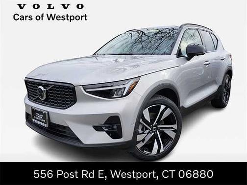 2025 Volvo XC40 Plus