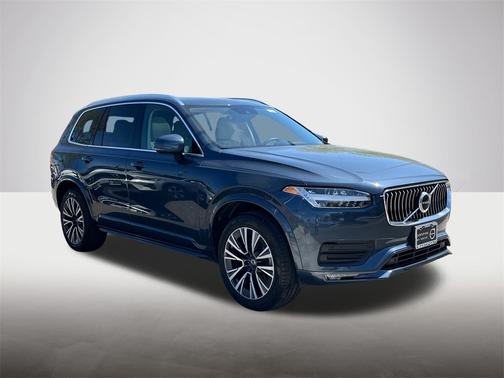 2022 Volvo XC90 T6 AWD Momentum 7 Seater