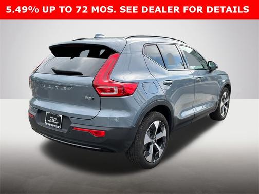2023 Volvo XC40 B5 AWD Plus Dark