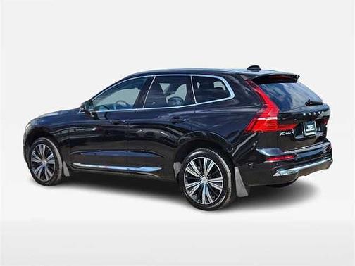 2023 Volvo XC60 B5 AWD Ultimate Bright