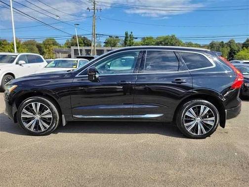 2023 Volvo XC60 B5 AWD Ultimate Bright